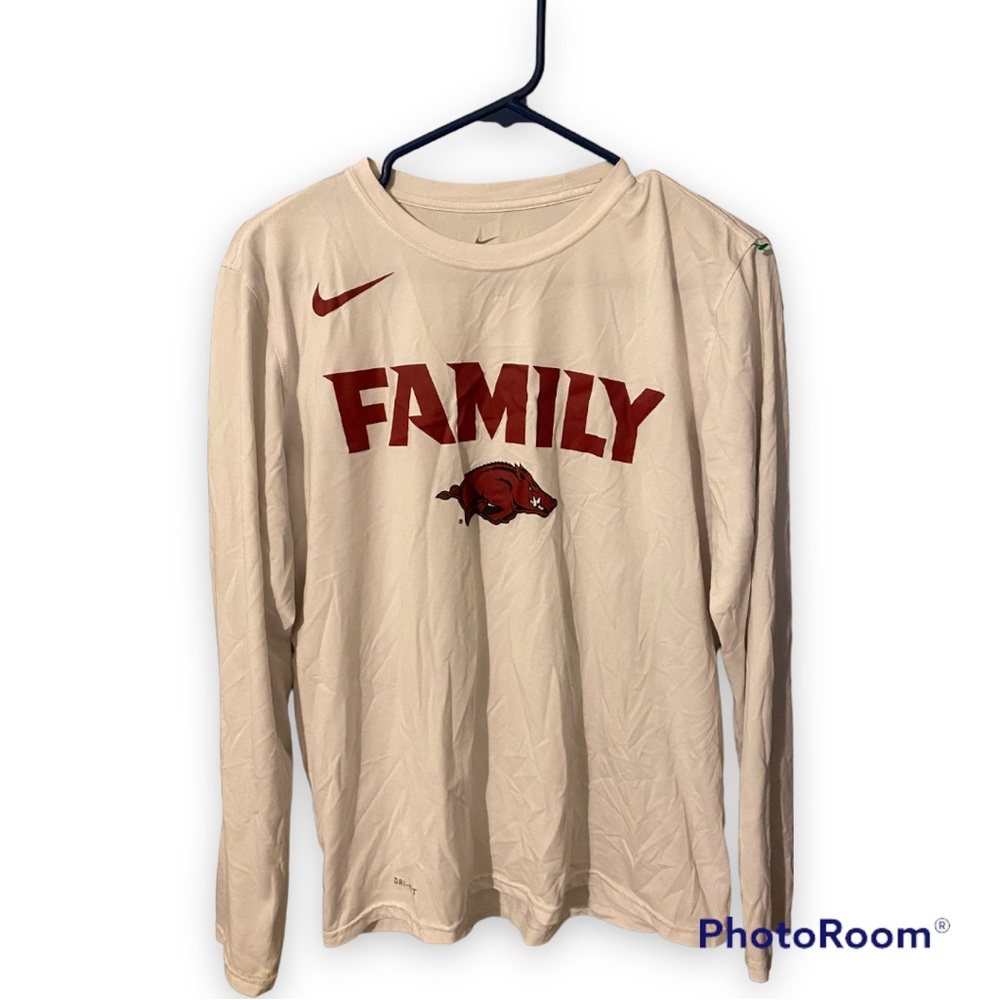 🎄Nike Dry-fit long sleeve t-shirt. Arkansas Razorback